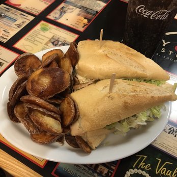 Billy Q's - Pizza Near Me - Palm Desert, California
