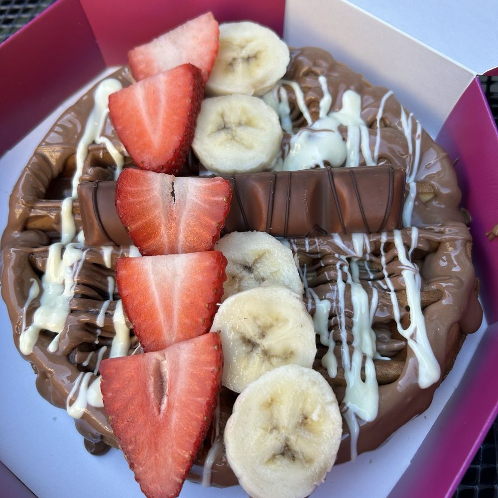 Lune Cafe - Kinder Bueno Waffles - Desserts Near Me - Seattle, Washington