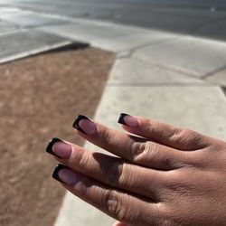 Tip-Toe Nails
