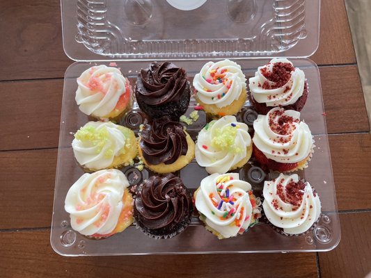 Tonnie's Minis by null