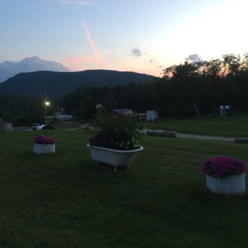 Stony Brook Recreation - Pretty and rustic decorations - Campgrounds Near Me - Hanover, Maine