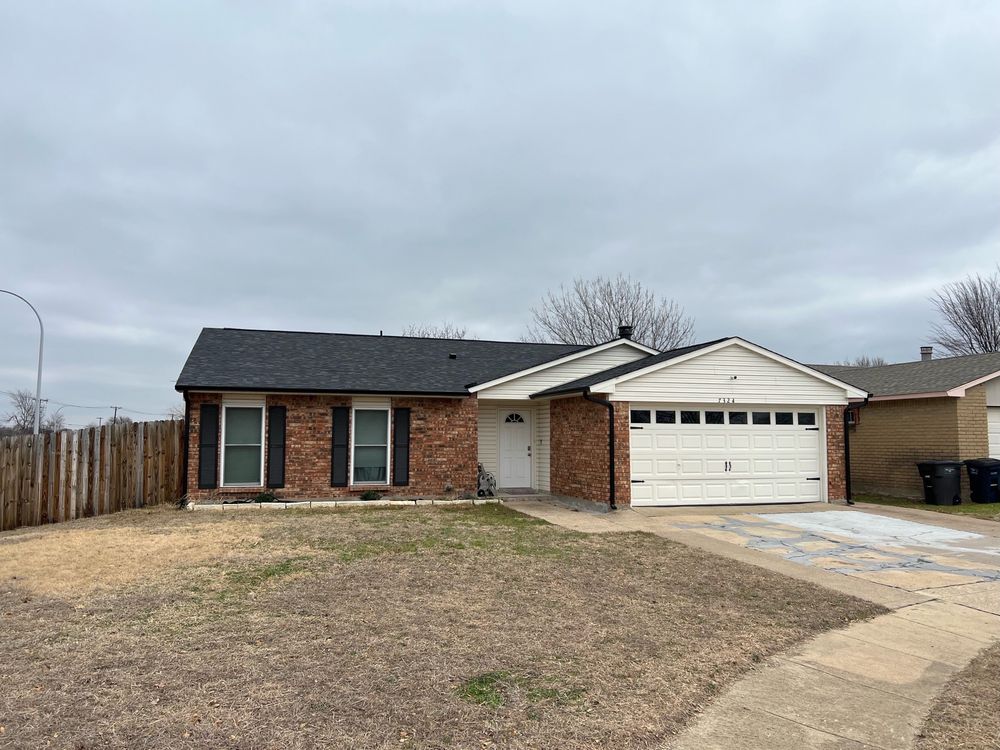 Slide of Tomahawk Roofing