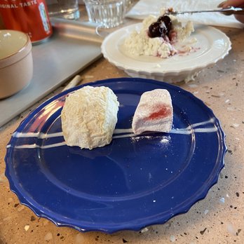 Pick & Cheese - Goat cheese and Turkish delight - Delis Near Me - London, XGL
