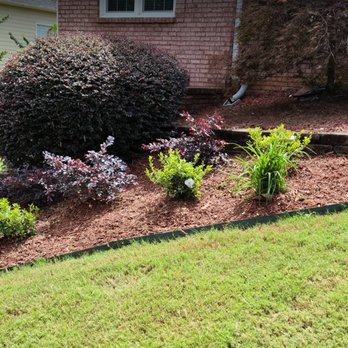 Weisert Landscaping Services - Completed landscaping on the upper part of yard. - Landscaping Near Me Weisert Landscaping Services - Completed landscaping on the upper part of yard. - Landscaping Near Me