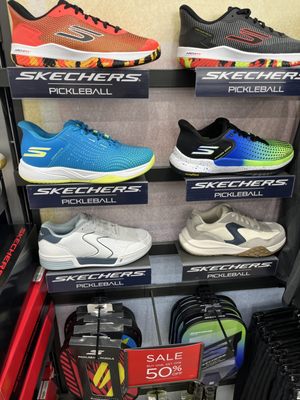 SKECHERS Warehouse Outlet by null