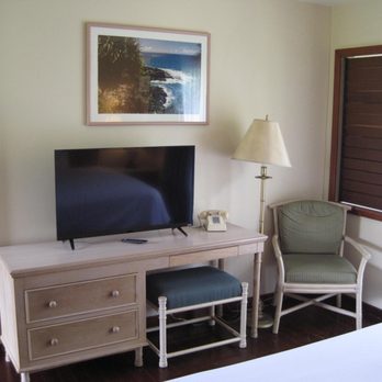 The Kauai Inn - Inside the Standard Room - Lanai. - Hotels Near Me - Lihue, Hawaii The Kauai Inn - Inside the Standard Room - Lanai. - Hotels Near Me - Lihue, Hawaii