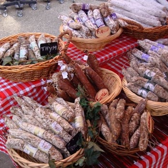 Marche - Shopping Near Me - Bédoin, 84
