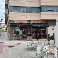 Las Canteronas - Exterior del local y terraza