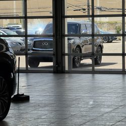LaFontaine Infiniti Troy