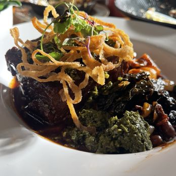 Flying Pig Pub & Kitchen - Short ribs - Pubs Near Me - Oceanside, California
