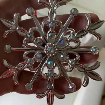 Lenox Corporation - Icicle Ornament - Home Decor Near Me