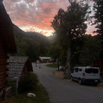 Elk Creek Campground - Campgrounds Near Me - New Castle, Colorado