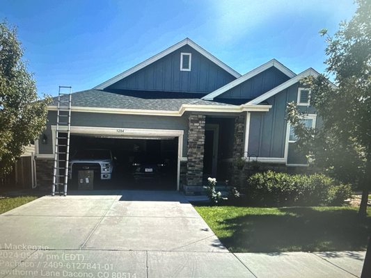 Roofing - Do you want to make the exterior of your house look beautiful again? What are you waiting for? Call us!
