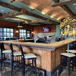 Uncle Julio's - Bar area