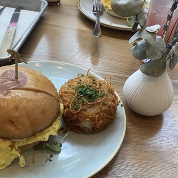Two Hands - Breakfast rolls - Cocktail Bars Near Me - Austin, Texas