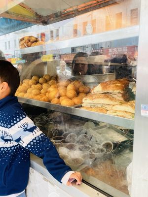 Good Mong Kok Bakery by null