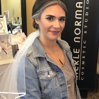 Deux Salon & Co. - Hair Salons Near Me - Elmhurst, Illinois