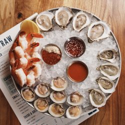 167 Raw Oyster Bar - Charleston