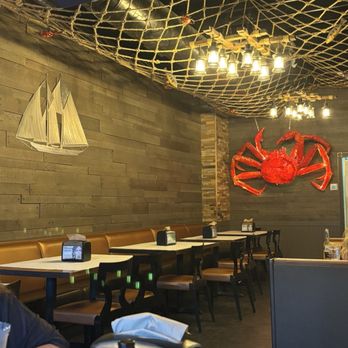 Crab & Shell Cajun Seafood - The interior, very on theme decor wise! - Cajun/Creole Near Me - Denver, Colorado