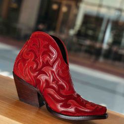 Ariat