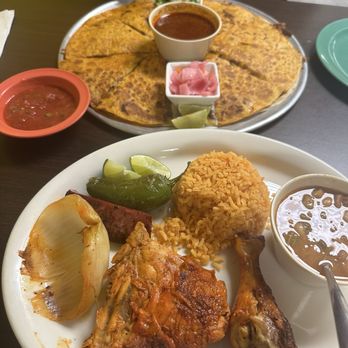 El Norteno Mexican Grill - Birria pizza and the daily chicken special - Mexican Near Me - Smithville, Texas El Norteno Mexican Grill - Birria pizza and the daily chicken special - Mexican Near Me - Smithville, Texas