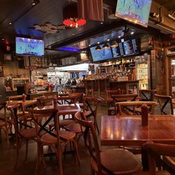 Bill & Tim's Barbecue - The bar