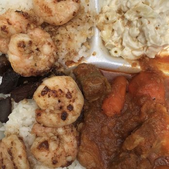 Papa Len's - My go-to, beef stew and garlic shrimp. (Little side smoke meat) - Hawaiian Near Me Papa Len's - My go-to, beef stew and garlic shrimp. (Little side smoke meat) - Hawaiian Near Me
