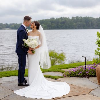 The Lakehouse - Wedding Suite Courtyard- Kelsea Godek Photography - Venues & Event Spaces Near Me - Halifax, Massachusetts The Lakehouse - Wedding Suite Courtyard- Kelsea Godek Photography - Venues & Event Spaces Near Me - Halifax, Massachusetts