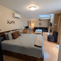 The Inn at Shasta Lake - Hummingbird is a bit of a strange setup, but it's still a comfortable room with fireplace, spa tub & walk-in shower