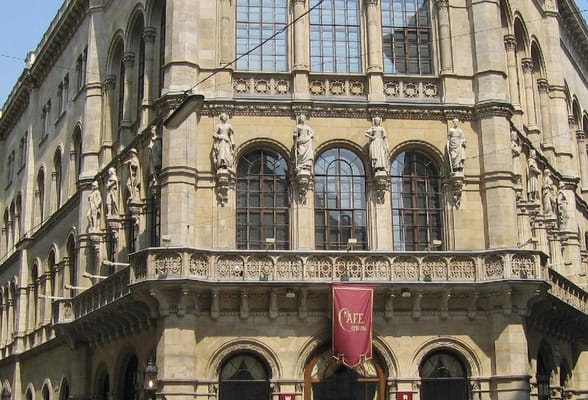 Palais Ferstel by null