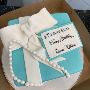 Fluffy Thoughts Cakes - Bakeries Near Me - McLean, Virginia