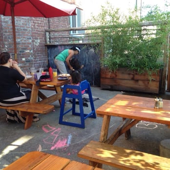 MA Mosa's - Chalkboard for kids while waiting on food, cute little patio. - Breakfast & Brunch Near Me - Grants Pass, Oregon