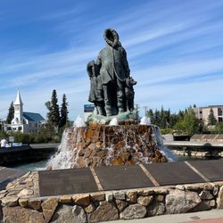 Golden Heart Plaza - Statue in the park