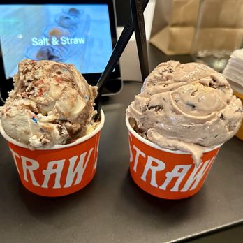 Salt & Straw - Left - Exquisito Choco Passionfruit Truffles & Cake Batter Fudge, Right - Compartés' Cake Batter Fudge & Dandelion's Choco Nibs & Frangipane - Ice Cream & Frozen Yogurt Near Me - Sacramento, California Salt & Straw - Left - Exquisito Choco Passionfruit Truffles & Cake Batter Fudge, Right - Compartés' Cake Batter Fudge & Dandelion's Choco Nibs & Frangipane - Ice Cream & Frozen Yogurt Near Me - Sacramento, California