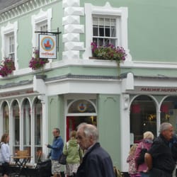 Red Boat Ice Cream Parlour