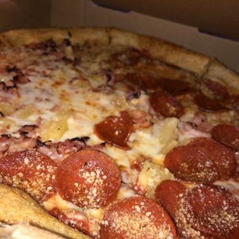 Mellow Mushroom Pigeon Forge Island - Half Pepperoni Half Hawaiian - Pizza Near Me - Pigeon Forge, Tennessee Mellow Mushroom Pigeon Forge Island - Half Pepperoni Half Hawaiian - Pizza Near Me - Pigeon Forge, Tennessee