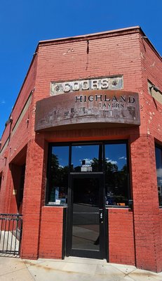 Highland Tavern by null