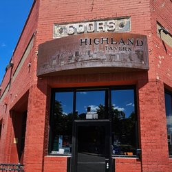 Highland Tavern - Entry