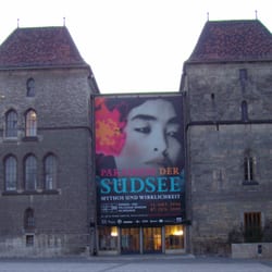 Roemer- und Pelizaeus-Museum - "Banner" an der Rückseite vom Rathaus