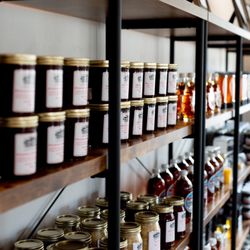 Goose & Twigs - Market place, local products!
