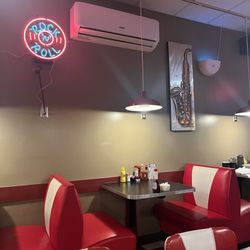 Backseat Bar & Grill - Seating