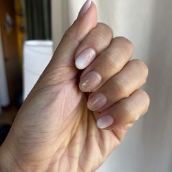 The Nail Room - French ombré and ombré gold glitter