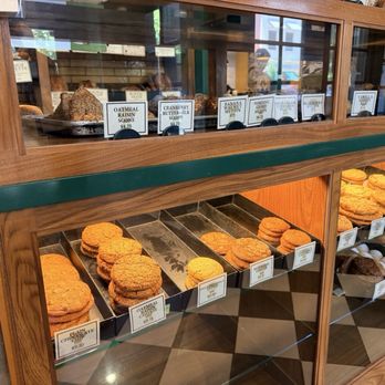 Model Bakery - Bakeries Near Me - Walnut Creek, California