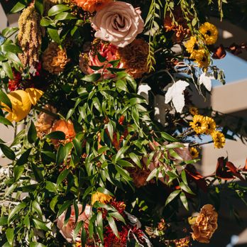 J Flowers - Arch flowers - Florists Near Me - Redondo Beach, California J Flowers - Arch flowers - Florists Near Me - Redondo Beach, California