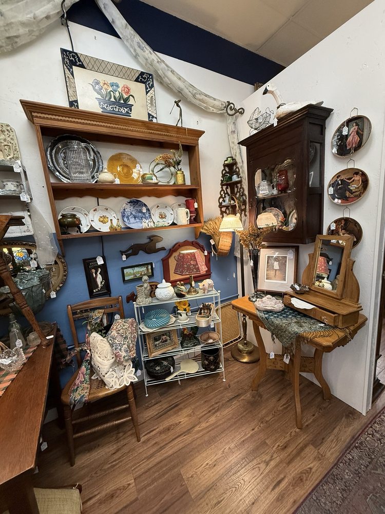 Thompson’s Antiques Emporium
