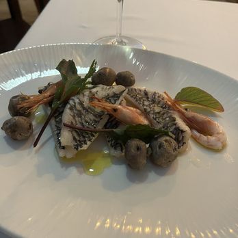 Lilium - Parrotfish with Santa prawns - amazing! - Spanish Near Me - Arrecife, GC