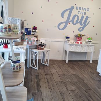 Nothing Bundt Cakes - ambiance - Bakeries Near Me - Indianapolis, Indiana Nothing Bundt Cakes - ambiance - Bakeries Near Me - Indianapolis, Indiana