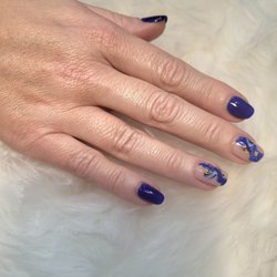 Ashley's Salon - Beautiful blues by Tina
