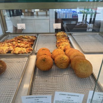 Tous Les Jours - Bakeries Near Me - Winter Park, Florida Tous Les Jours - Bakeries Near Me - Winter Park, Florida