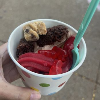 Yo Yums - Ice Cream & Frozen Yogurt Near Me - Jefferson City, Missouri